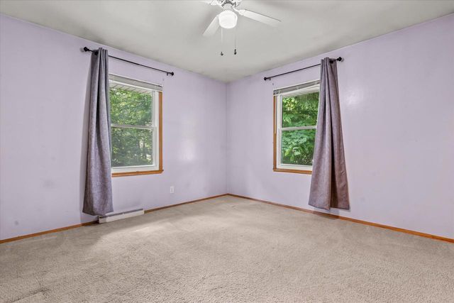 5870 S 41st STREET, Greenfield, WI 53221