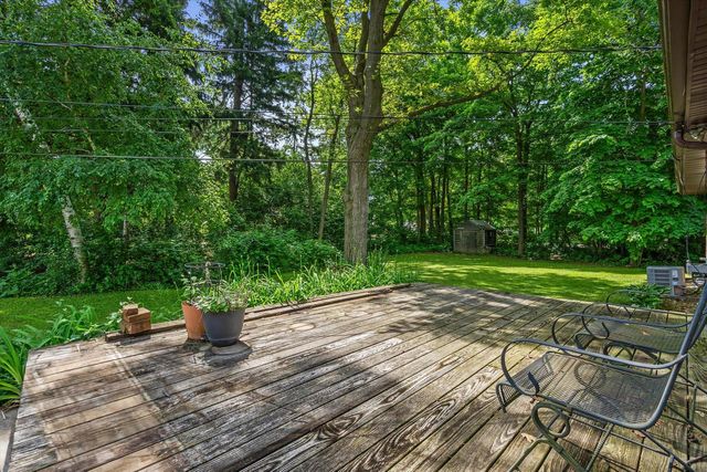 5870 S 41st STREET, Greenfield, WI 53221