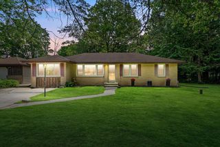 5870 S 41st STREET, Greenfield, WI 53221