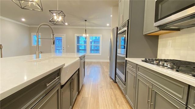 1040 Knoxboro Lane, Woodstock, GA 30188