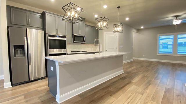 1040 Knoxboro Lane, Woodstock, GA 30188