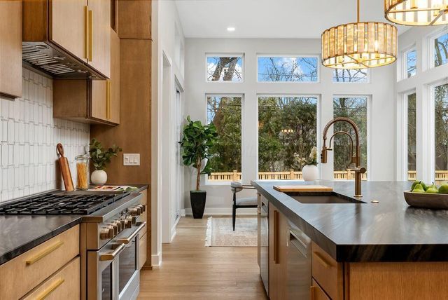 3163 S Dorchester Road, Columbus, OH 43221