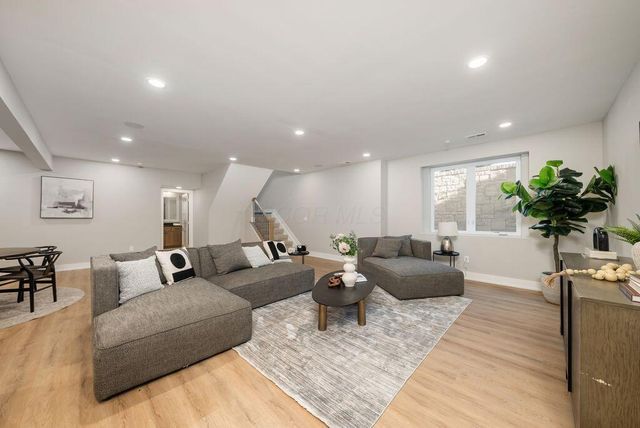 3163 S Dorchester Road, Columbus, OH 43221