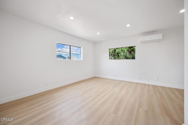 21001 Plummer Street 114, Chatsworth (los Angeles), CA 91311