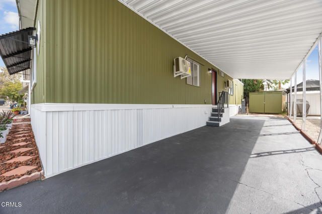 21001 Plummer Street 114, Chatsworth (los Angeles), CA 91311