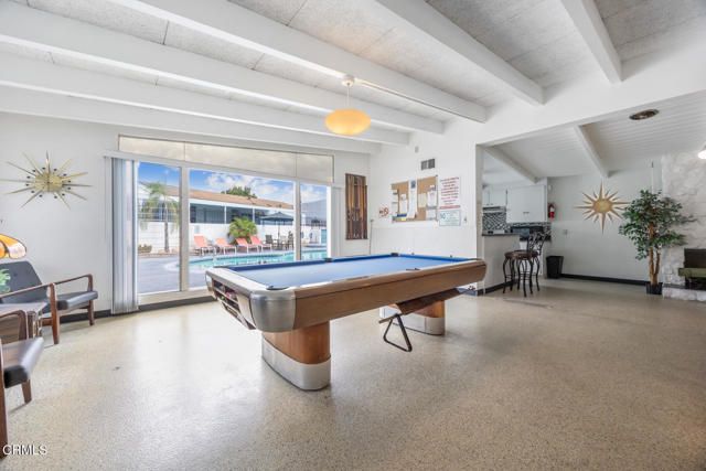 21001 Plummer Street 114, Chatsworth (los Angeles), CA 91311