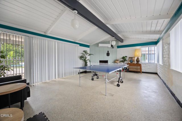 21001 Plummer Street 114, Chatsworth (los Angeles), CA 91311