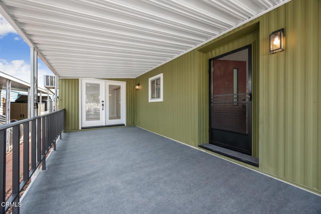 21001 Plummer Street 114, Chatsworth (los Angeles), CA 91311