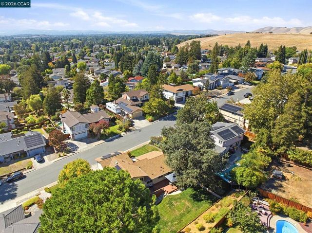 1859 Yolanda Cir, Clayton, CA 94517