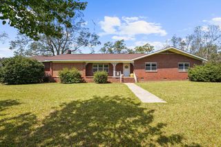 7826 County Rd 91, Slocomb, AL 36375