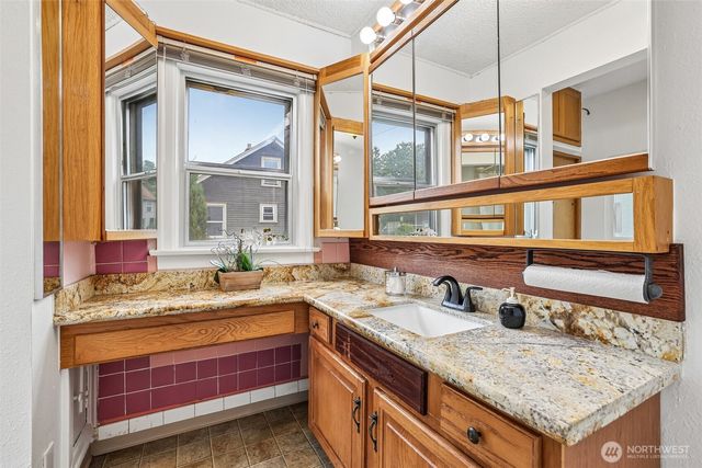 2542 S Cushman Avenue, Tacoma, WA 98405