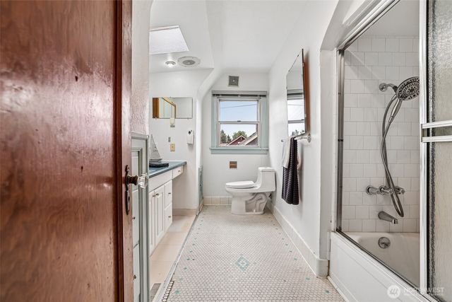 2542 S Cushman Avenue, Tacoma, WA 98405