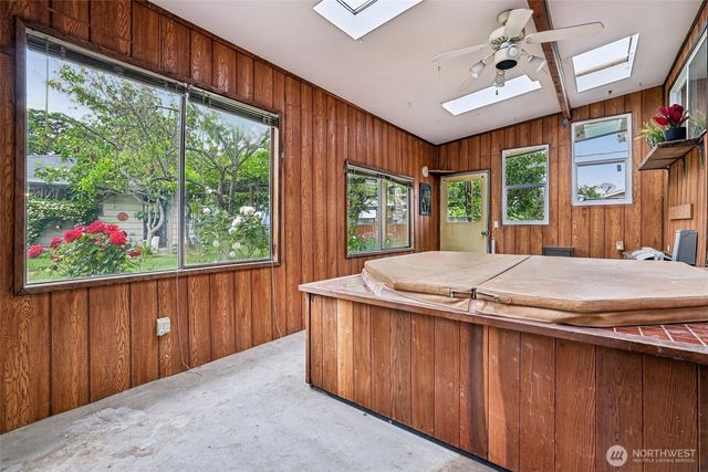 2542 S Cushman Avenue, Tacoma, WA 98405