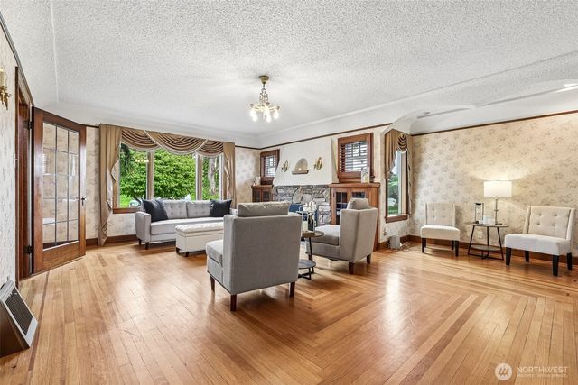 2542 S Cushman Avenue, Tacoma, WA 98405