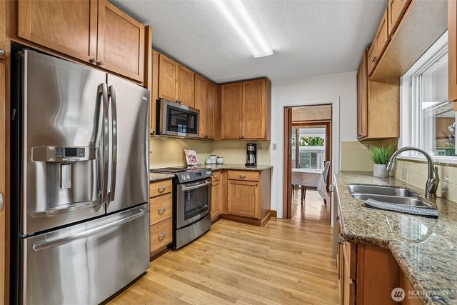2542 S Cushman Avenue, Tacoma, WA 98405