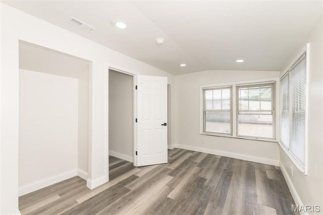 2471 Northland Avenue, St Louis, MO 63114