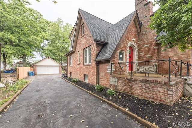 2471 Northland Avenue, St Louis, MO 63114