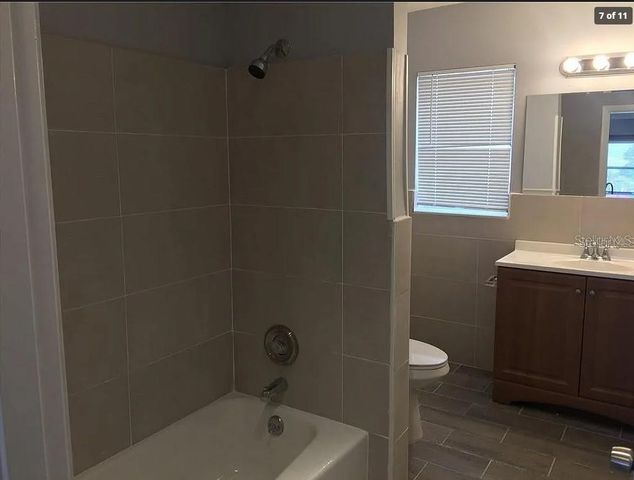 2011 KEYES LANE, Deltona, FL 32738
