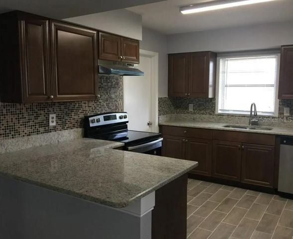2011 KEYES LANE, Deltona, FL 32738