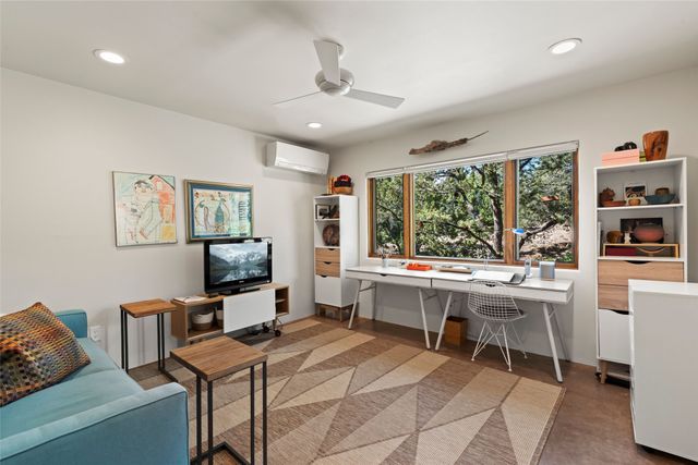 1014 Sierra Del Norte, Santa Fe, NM 87501
