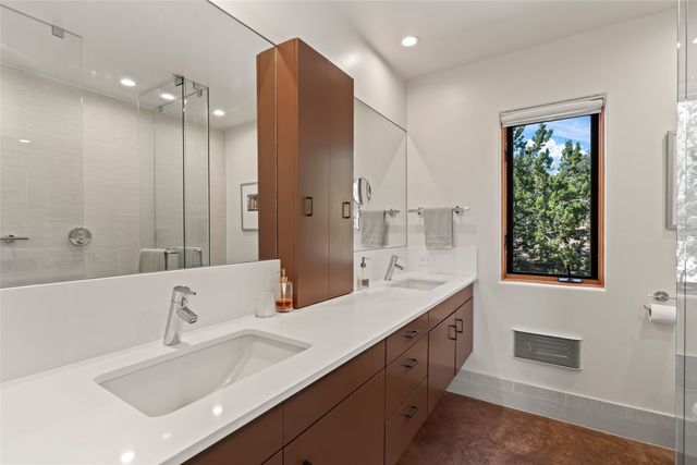 1014 Sierra Del Norte, Santa Fe, NM 87501