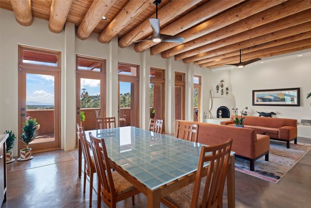 1014 Sierra Del Norte, Santa Fe, NM 87501