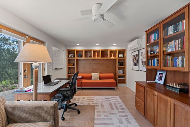 1014 Sierra Del Norte, Santa Fe, NM 87501