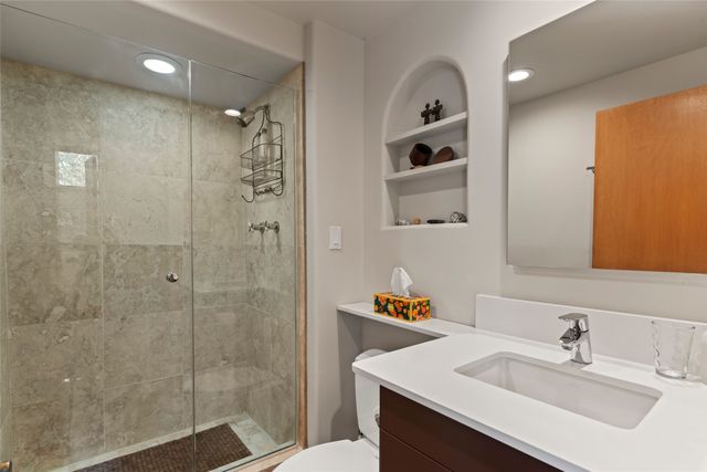 1014 Sierra Del Norte, Santa Fe, NM 87501