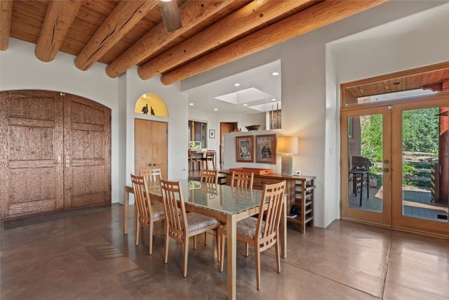 1014 Sierra Del Norte, Santa Fe, NM 87501