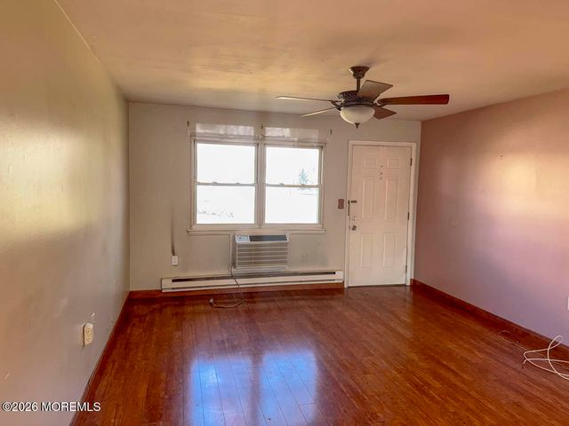 71C White Street 71C, Eatontown, NJ 07724