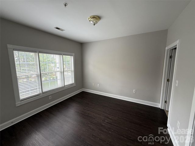 9020 Meadow Vista Road, Charlotte, NC 28213