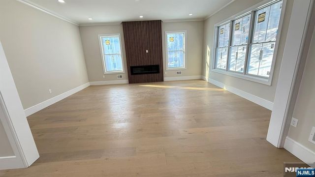 24 Peterson Road, Wayne, NJ 07470