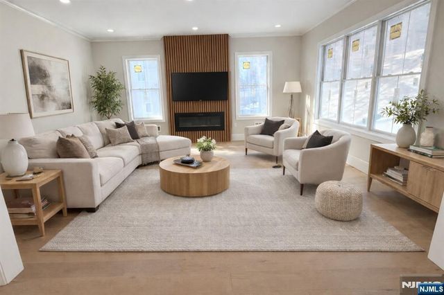 24 Peterson Road, Wayne, NJ 07470