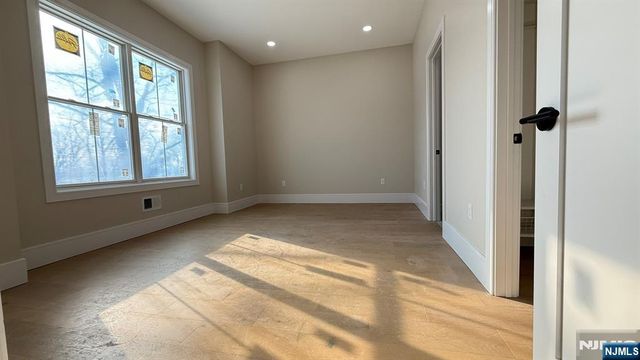 24 Peterson Road, Wayne, NJ 07470