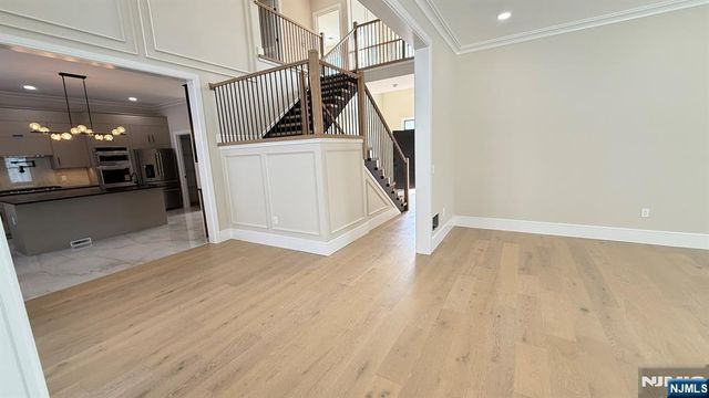 24 Peterson Road, Wayne, NJ 07470