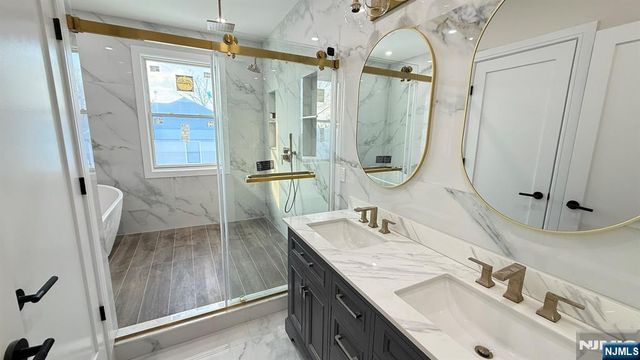 24 Peterson Road, Wayne, NJ 07470