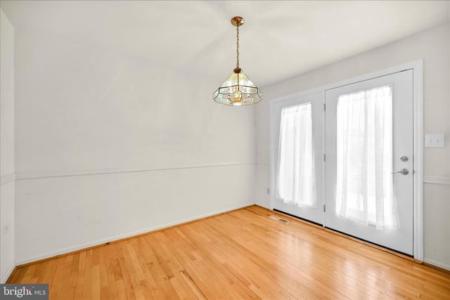 48 PENNWICK DR, Lititz, PA 17543