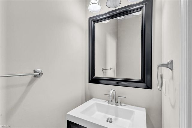 104 Linfoot CT, Williamsburg, VA 23185