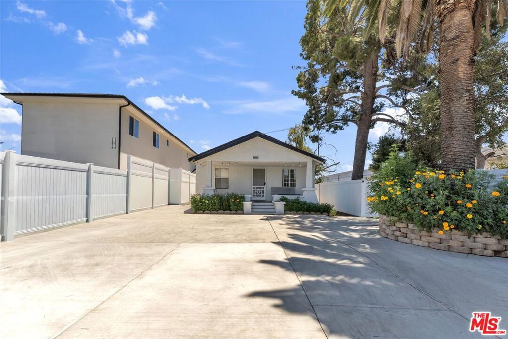 11018 Olinda Street, Sun Valley, CA 91352 — photo 2