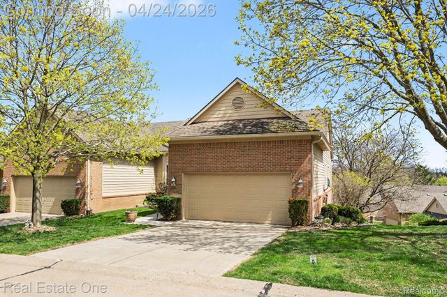 846 Ridgeside Drive, Milford Village, MI 48381