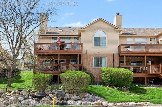 846 Ridgeside Drive, Milford Village, MI 48381