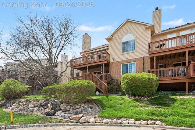 846 Ridgeside Drive, Milford Village, MI 48381