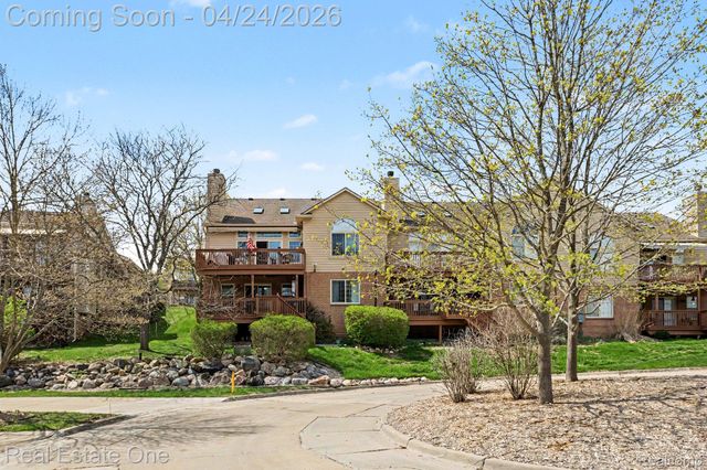 846 Ridgeside Drive, Milford Village, MI 48381