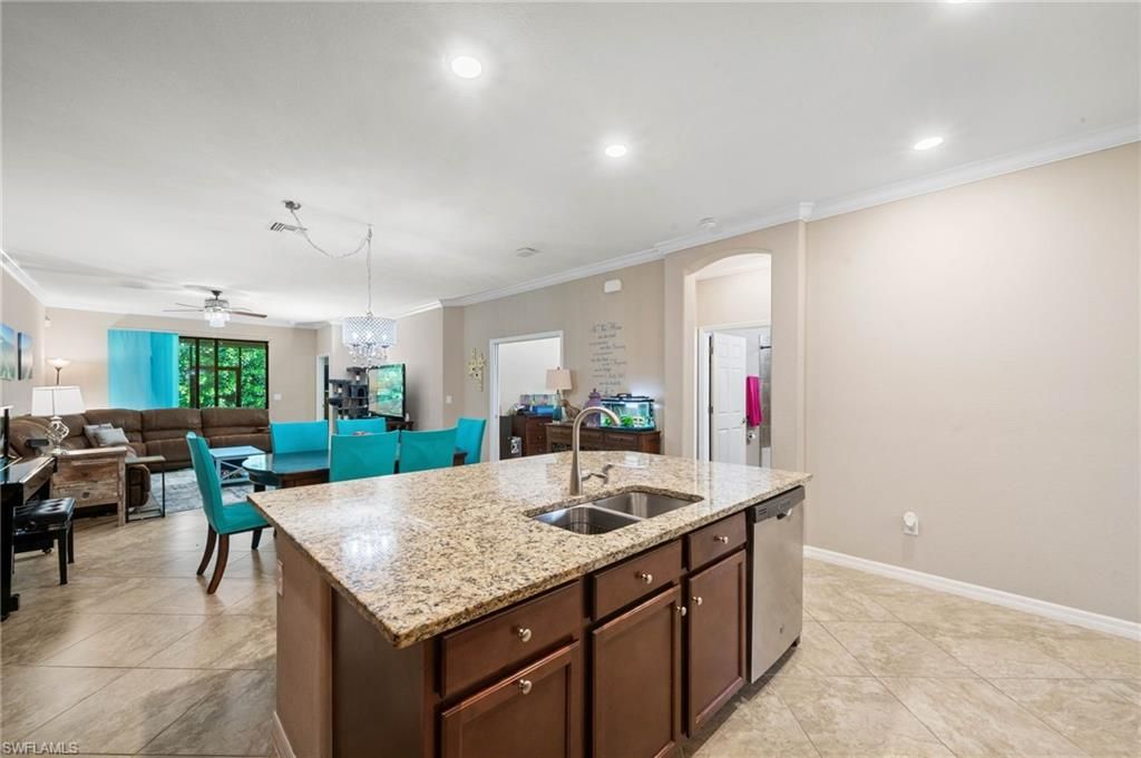 9086 Woodhurst DR, NAPLES, FL 34120 — photo 2