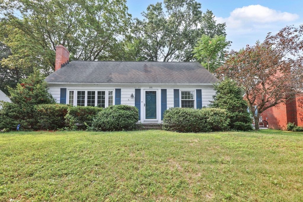 101 Fenimore Blvd, Springfield, MA 01108