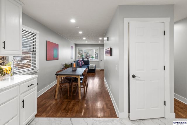 5902 S 50th Street, Omaha, NE 68117