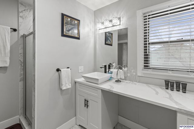 5902 S 50th Street, Omaha, NE 68117