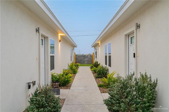 3004 W Kenwood Street, Edinburg, TX 78541