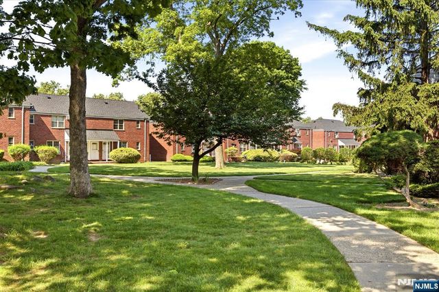 1241 Anderson 19, Fort Lee, NJ 07024