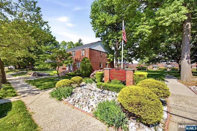 1241 Anderson 19, Fort Lee, NJ 07024